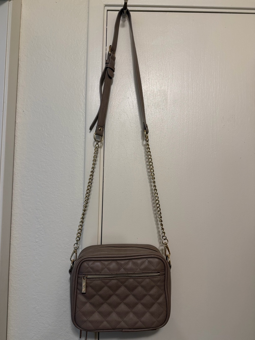 Quilted Crossbody Bag in Taupe - Elegant Everyday Shoulder Bag